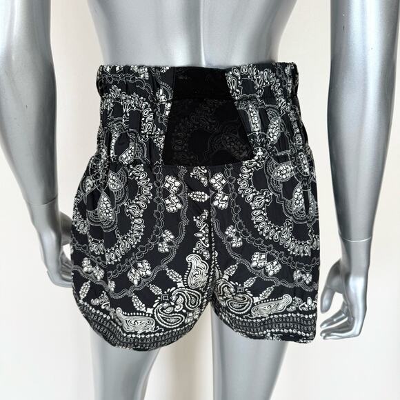 NEW!!! Free People movement shorts size S - Picture 4 of 8